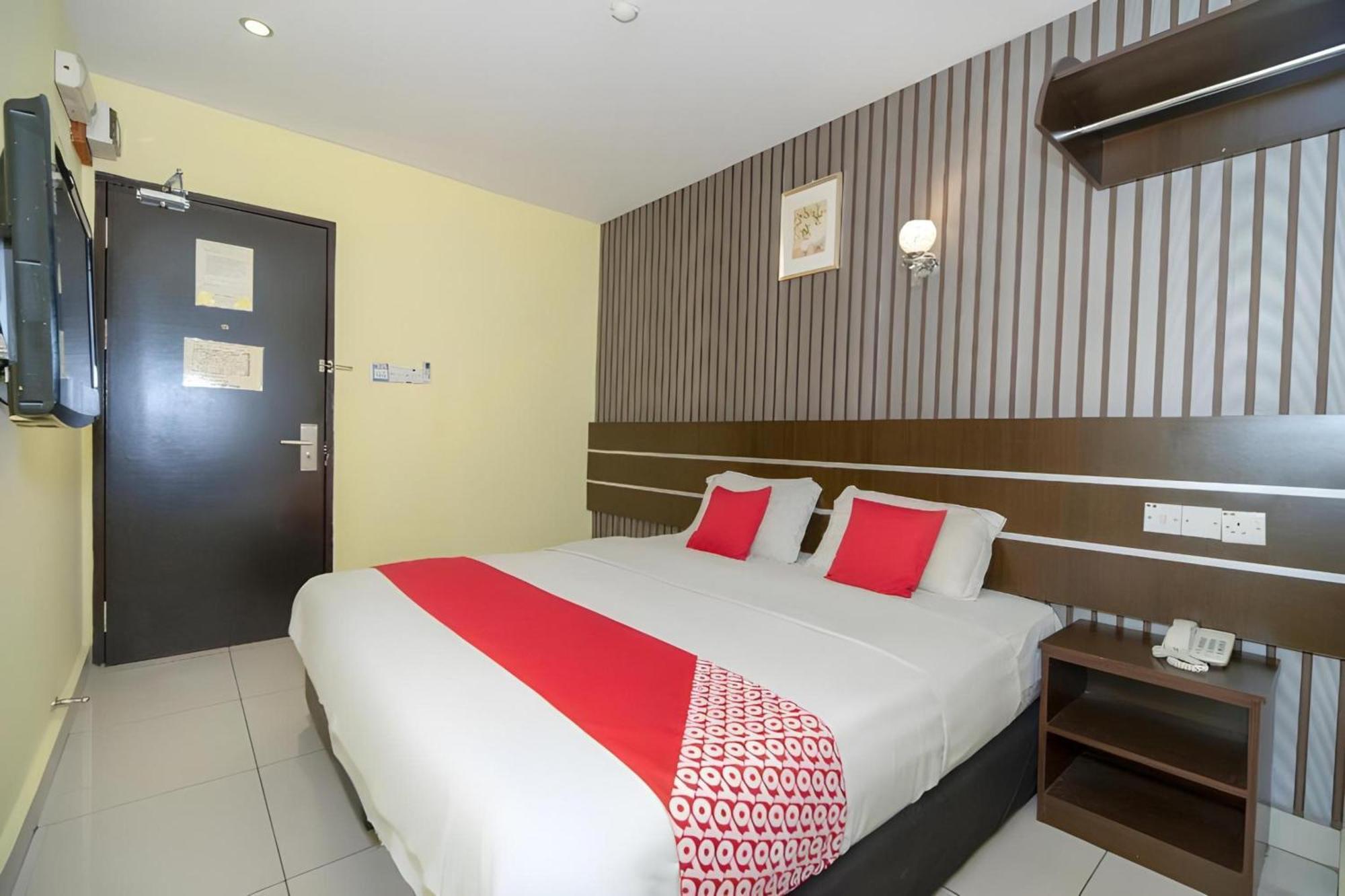 Hotel Super Oyo 89944 2*